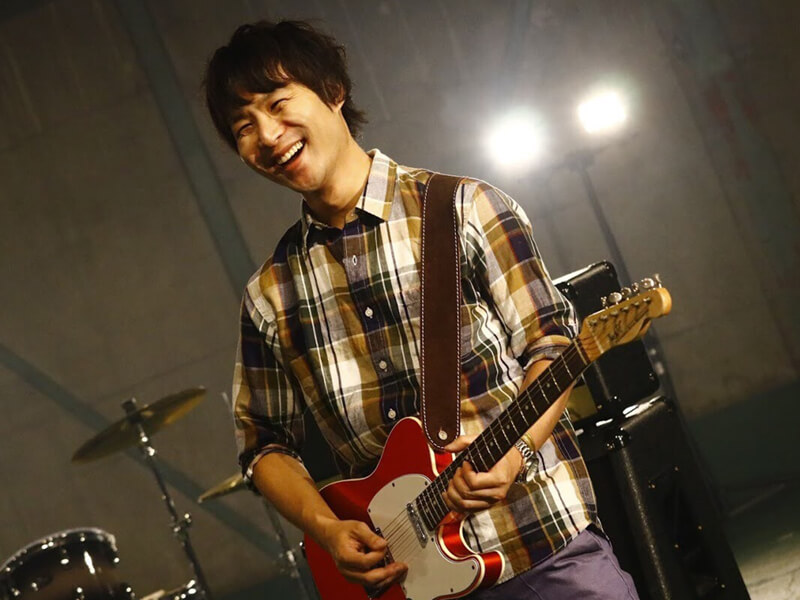 山本アラタ